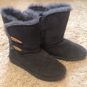 BEARPAW Abigail Boots: Sz 8
